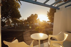 1 bedroom, minibar, blackout drapes, iron/ironing board - Sandos Atlantic Gardens Hotel - Adults Only (Yaiza)