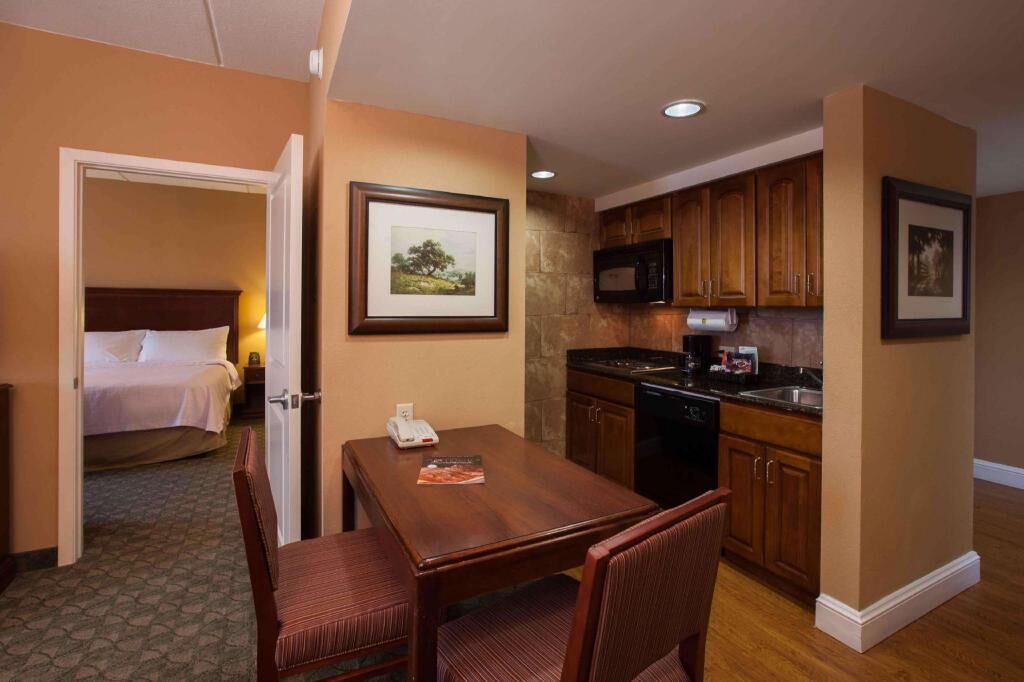 Premium bedding, in-room safe, desk, blackout curtains