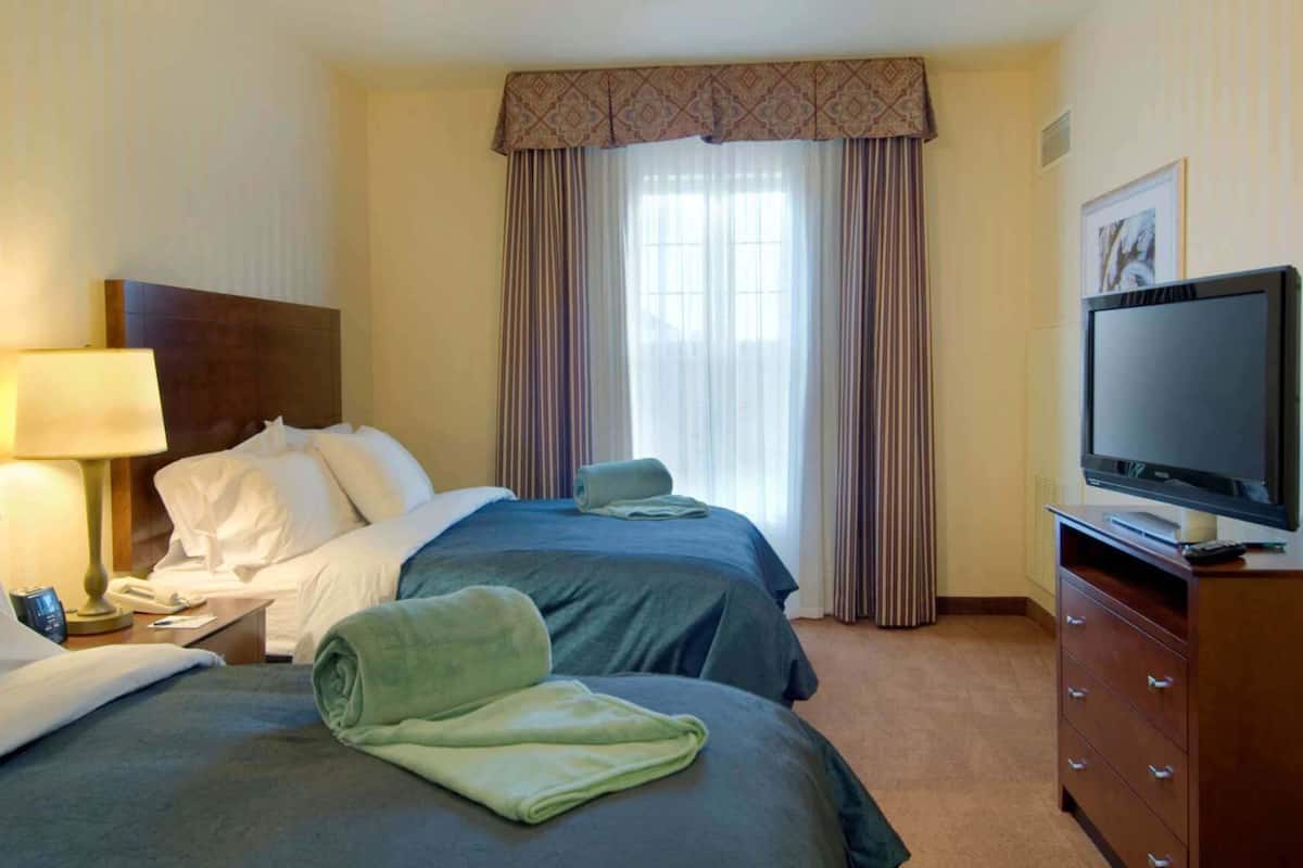 In-room safe, iron/ironing board, free WiFi, bed sheets