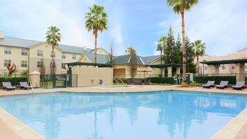 Alberca al aire libre