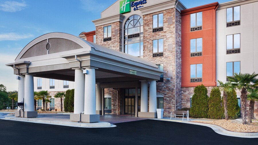 Holiday Inn Express & Suites Rome-East by IHG