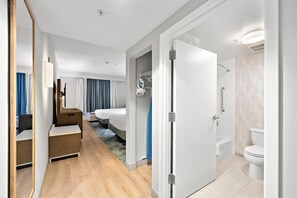 2 camas matrimoniales, no fumadores | Escritorio, tabla de planchar con plancha, wifi gratis y ropa de cama 