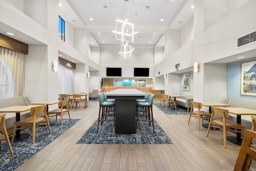 Hampton Inn & Suites Lancaster