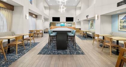 Hampton Inn & Suites Lancaster
