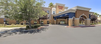 Hampton Inn & Suites Lancaster