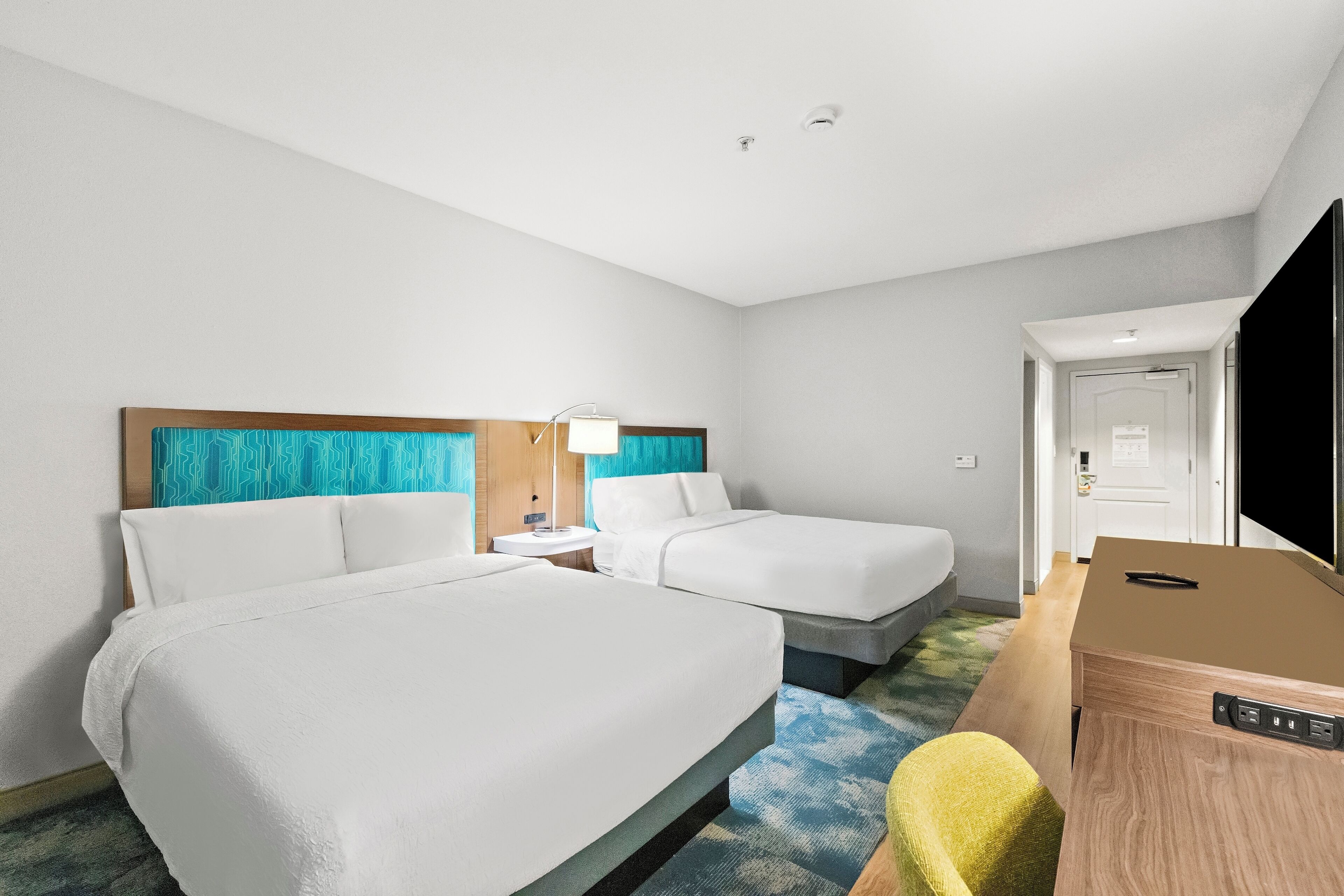 Desk, iron/ironing board, free WiFi, bed sheets