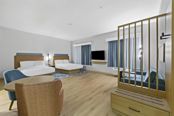 مكتب ومكواة/لوح كي وواي فاي مجانًا وملاءات أسرّة