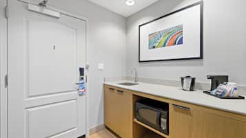 Desk, iron/ironing board, free WiFi, bed sheets