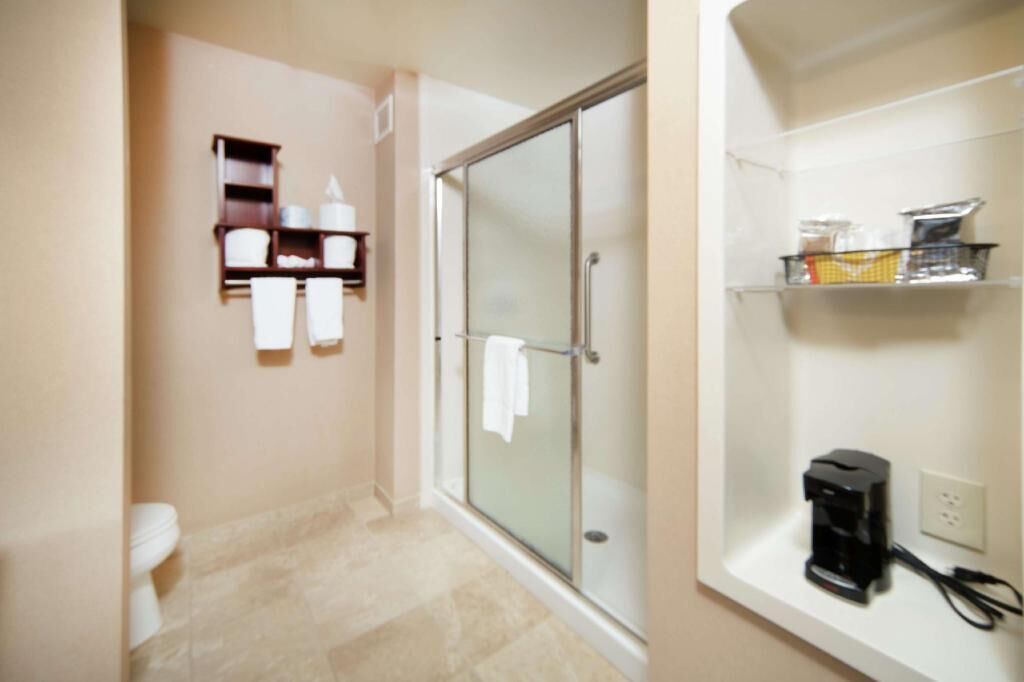 Bathroom | Free toiletries, hair dryer, towels