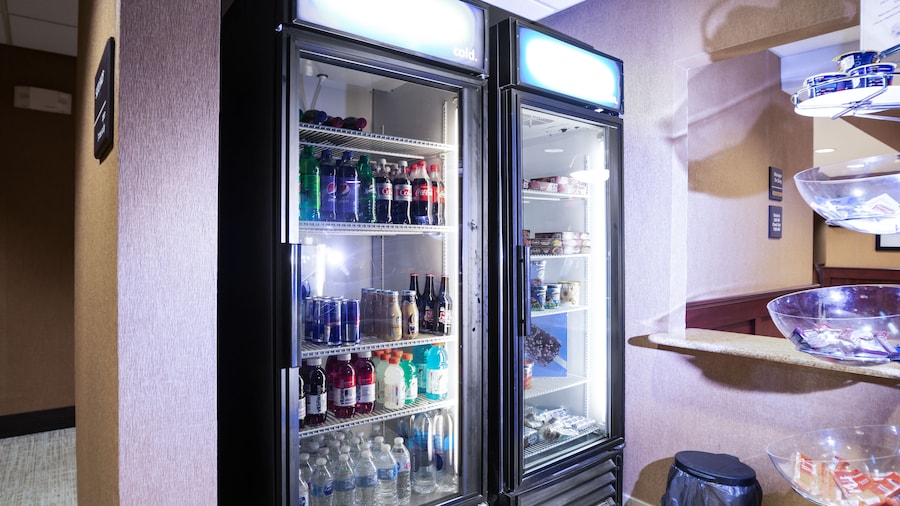 Hampton Inn & Suites Greensburg