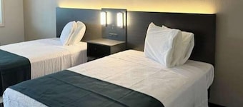 Motel 6 Sandersville, GA