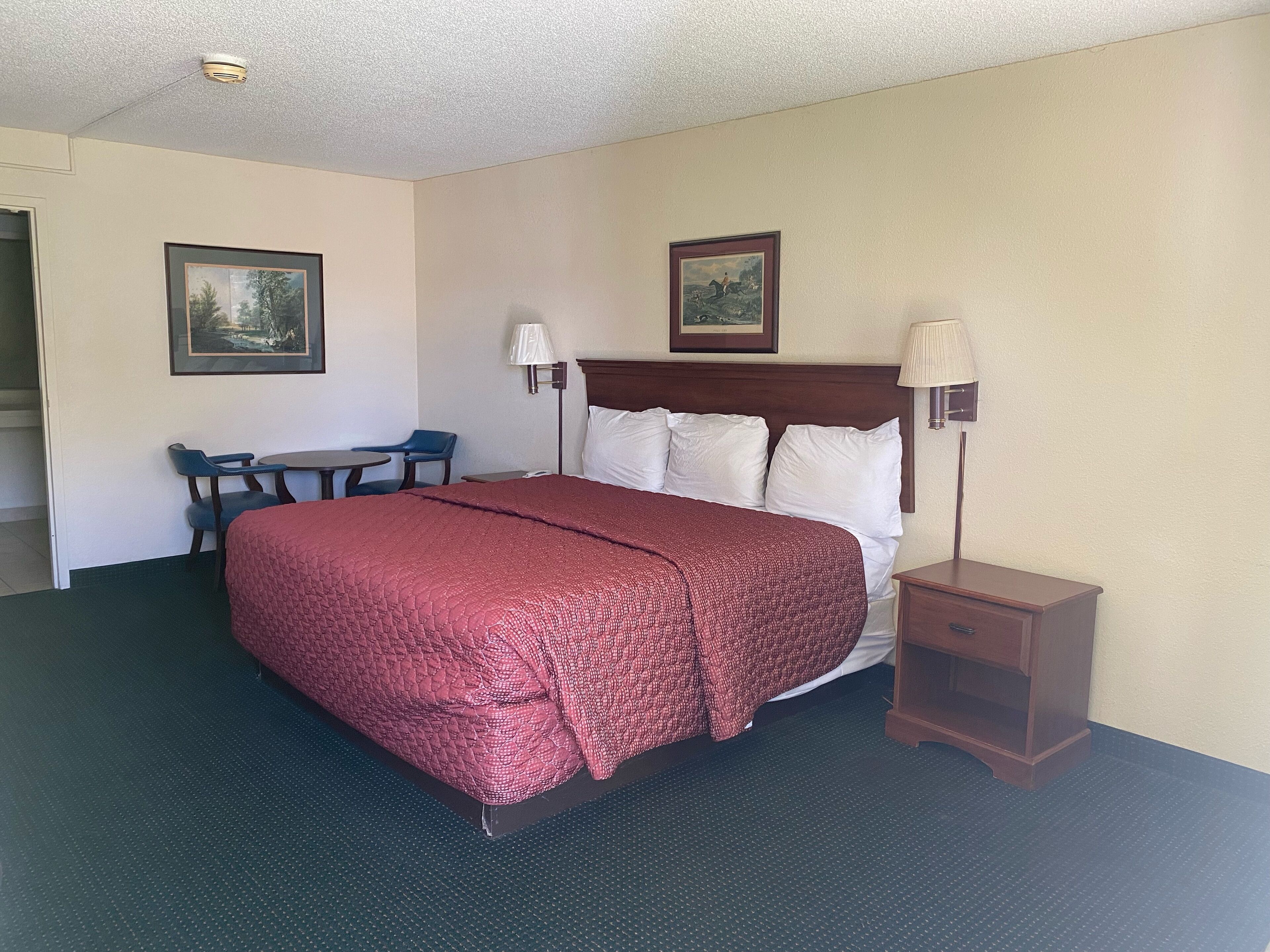 Villa South Motor Inn in Sandersville Find Hotel Reviews, Rooms, and
