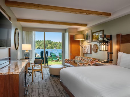 Deluxe Room, 1 King Bed with Sofa bed (Waterfront Collection King) | Premium bedding, pillowtop beds, desk, laptop workspace. High Peaks Resort