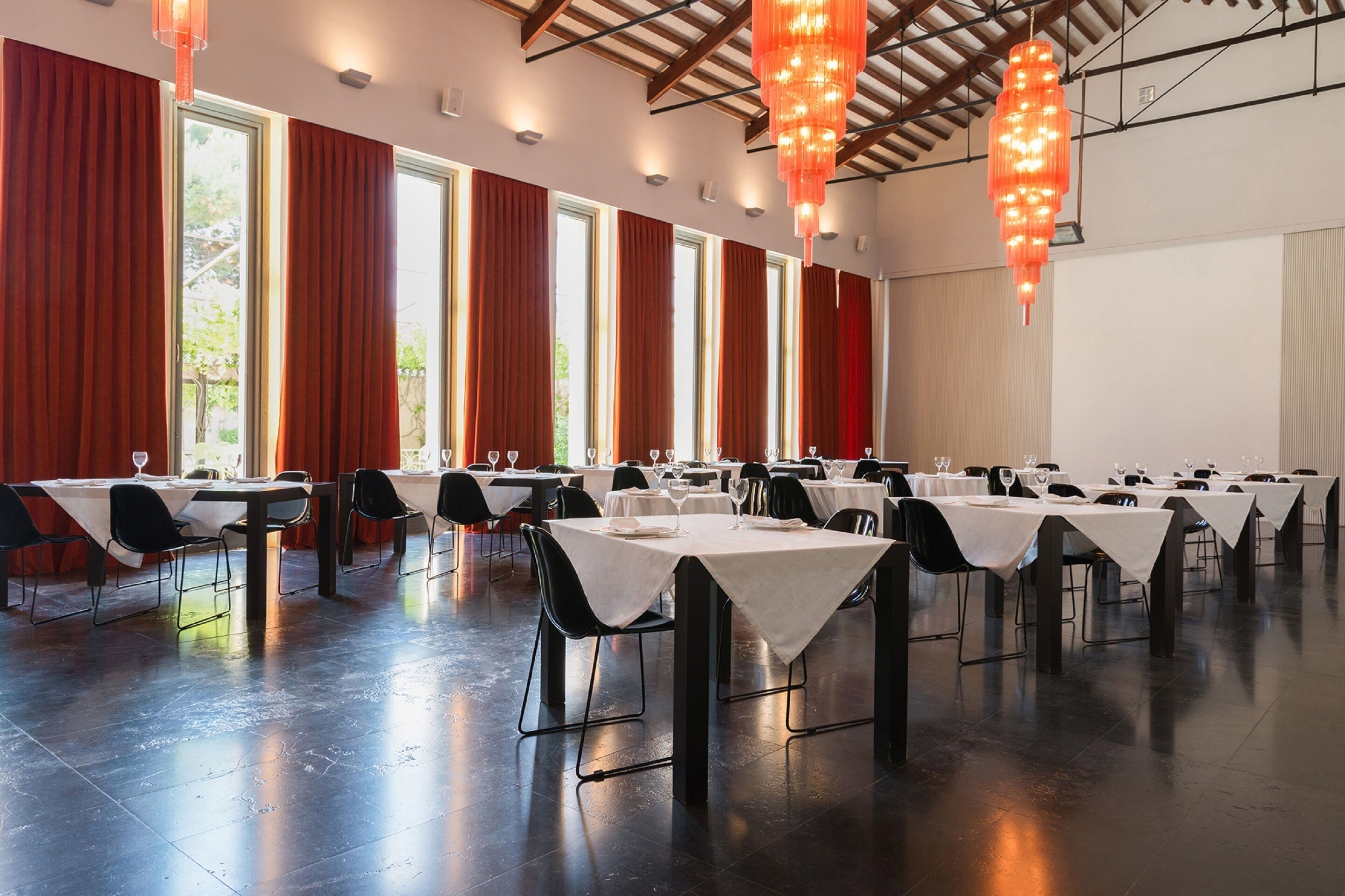 lunch served, mediterranean cuisine, al fresco dining