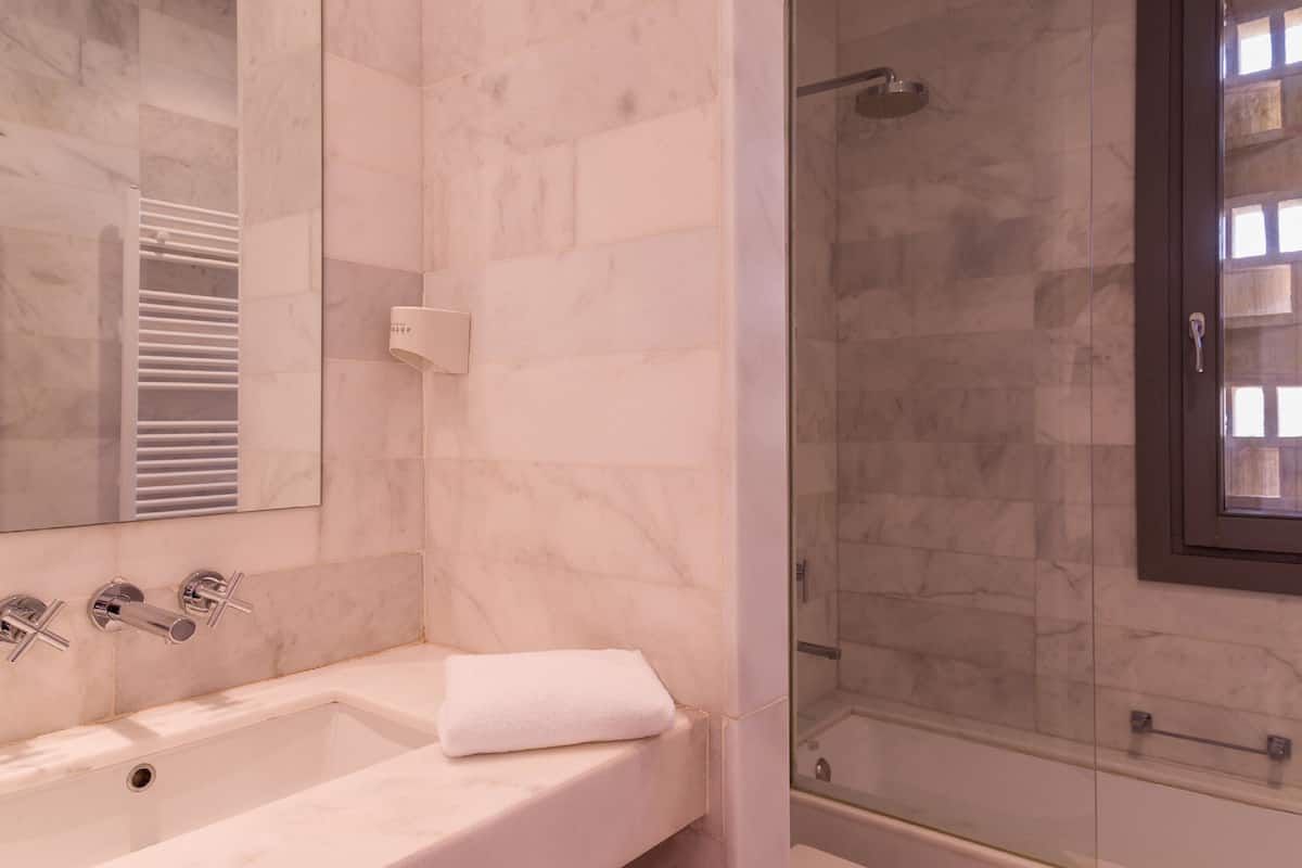 free toiletries, hair dryer, towels