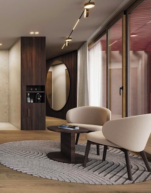 Copriletto in piuma, minibar, una cassaforte in camera, una scrivania