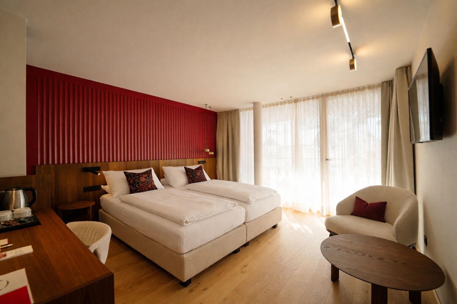 Down comforters, minibar, in-room safe, desk