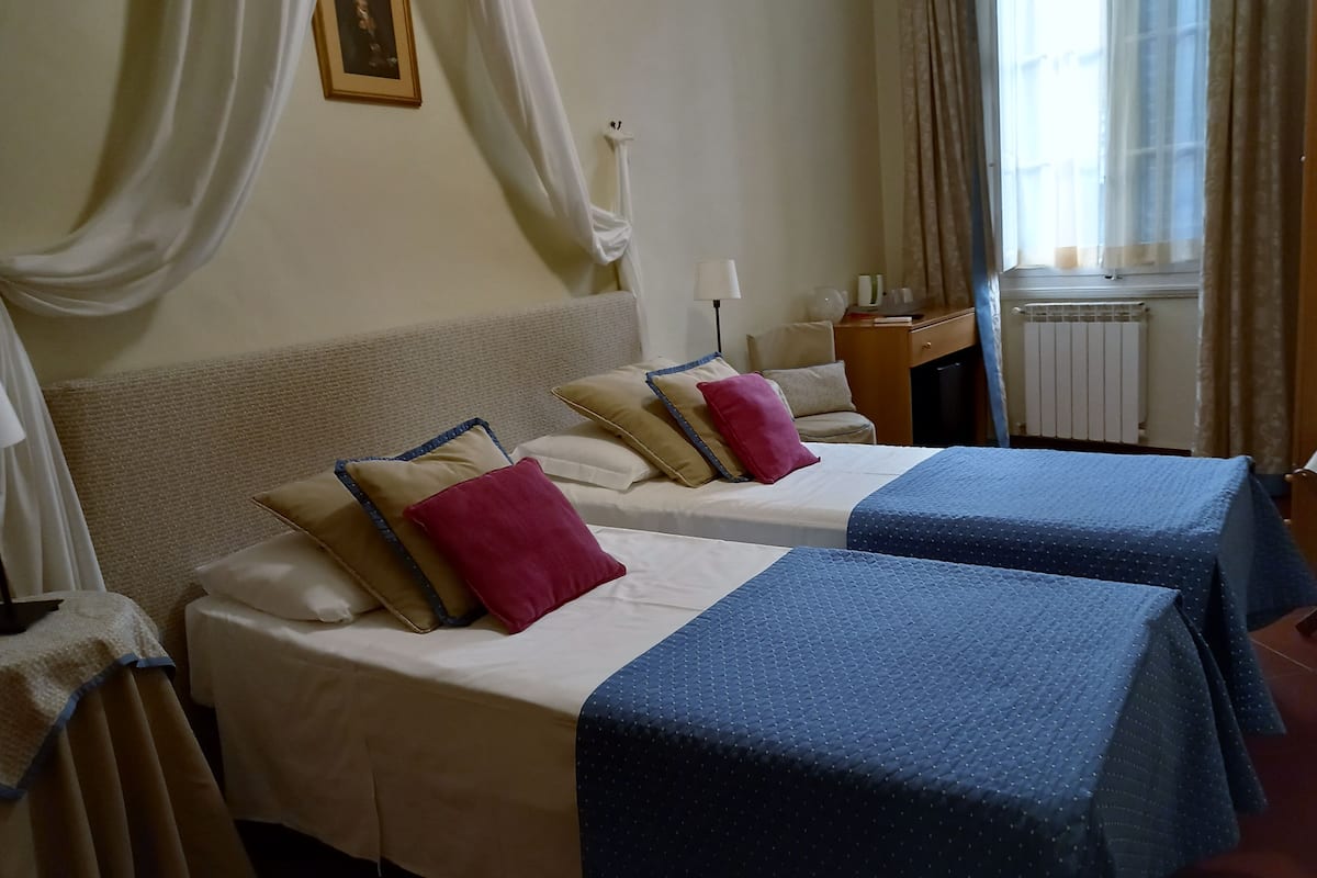 Chambre Confort avec lits jumeaux, 2 lits une place