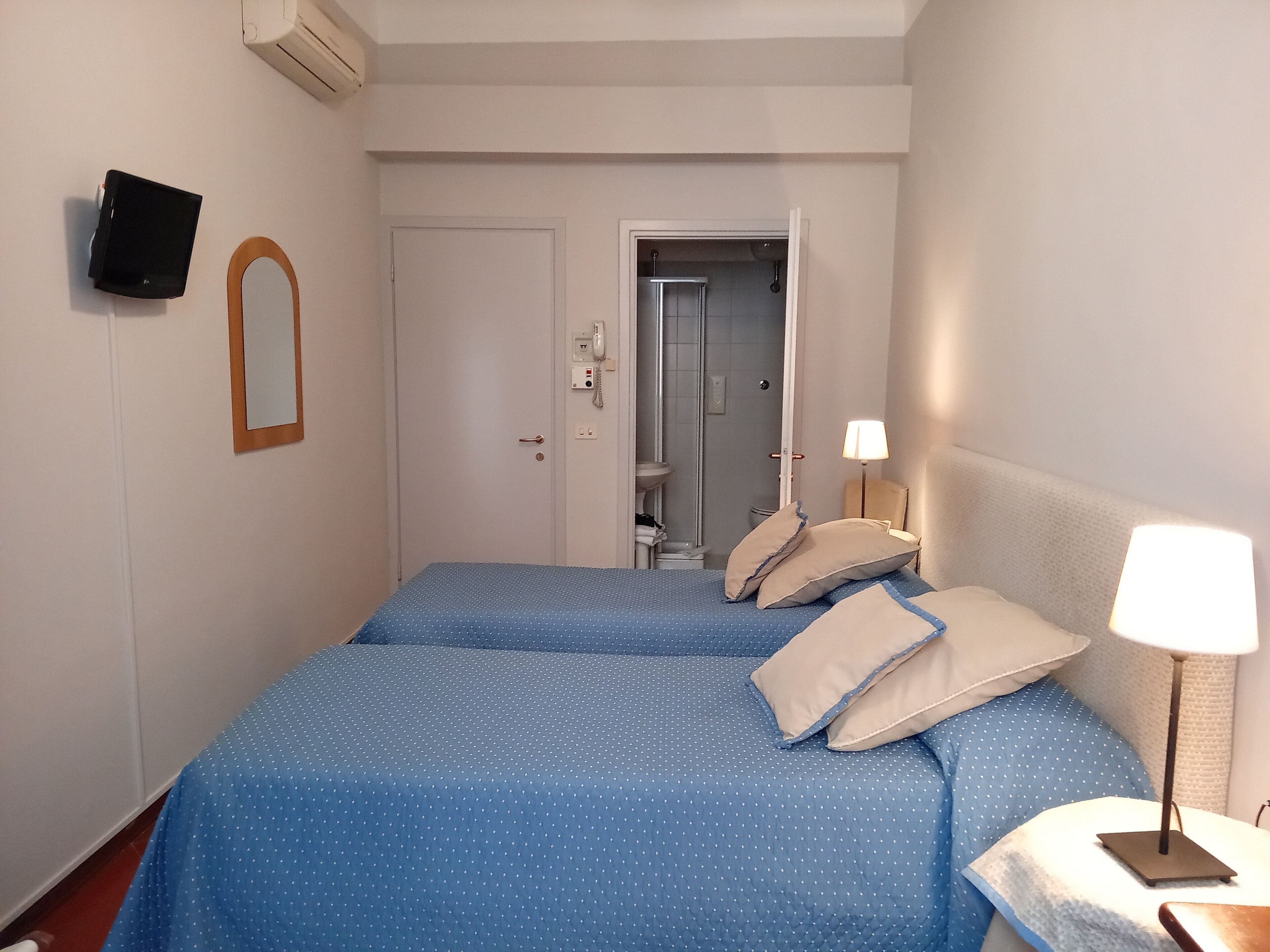 Photo - Hotel Tourist House