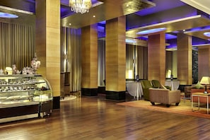 Hallway - Taj Club House (Chennai)