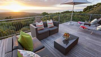 Roupas de cama antialérgicas, frigobar (abastecido com itens grátis)