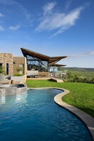 2 piscinas al aire libre