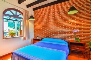 In-room safe, bed sheets - Tradicional Villa Del Mar (Puerto Vallarta)