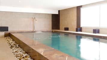 Sauna, bain à remous, hammam, soins corporels, soins d'hydrothérapie