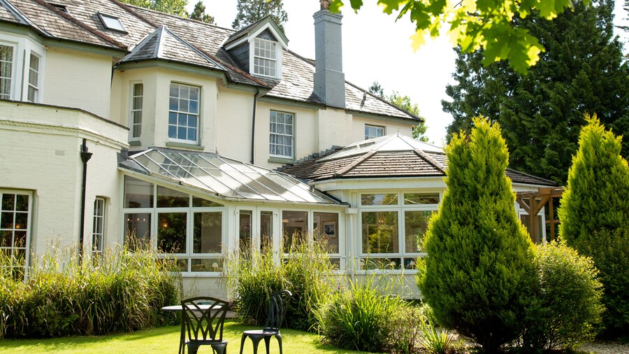 Woodlands Lodge Hotel