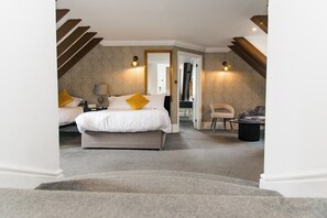 Premium bedding, in-room safe, individually decorated, free WiFi - Woodlands Lodge Hotel (Southampton)