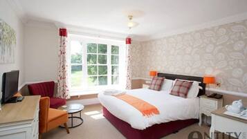 Premium bedding, in-room safe, individually decorated, free WiFi