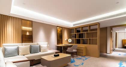 Landmark International Hotel