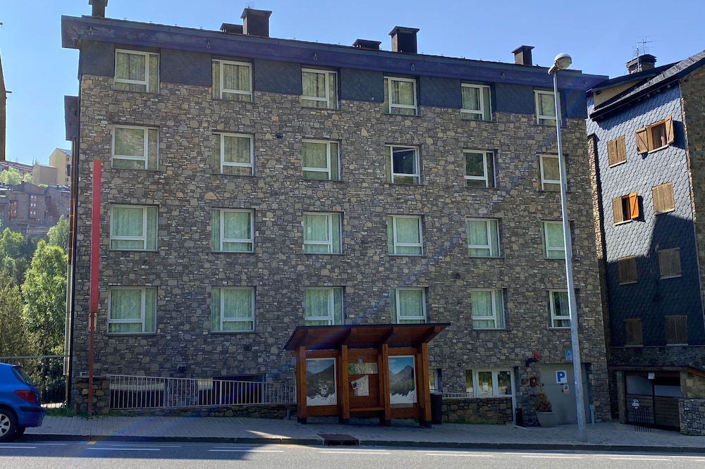 Somriu Hotel Vall Ski