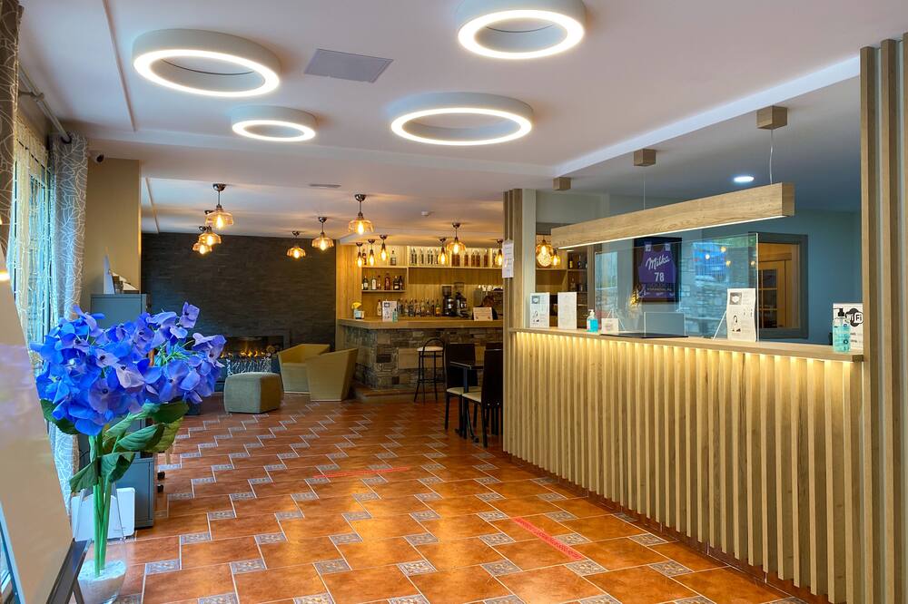 Somriu Hotel Vall Ski