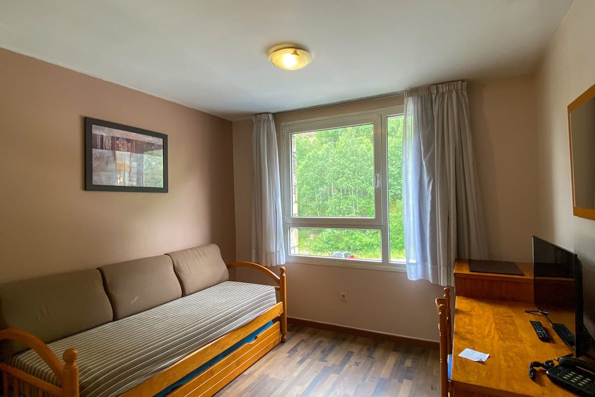 triple room (3 adults) | desk, blackout curtains, soundproofing, free wifi