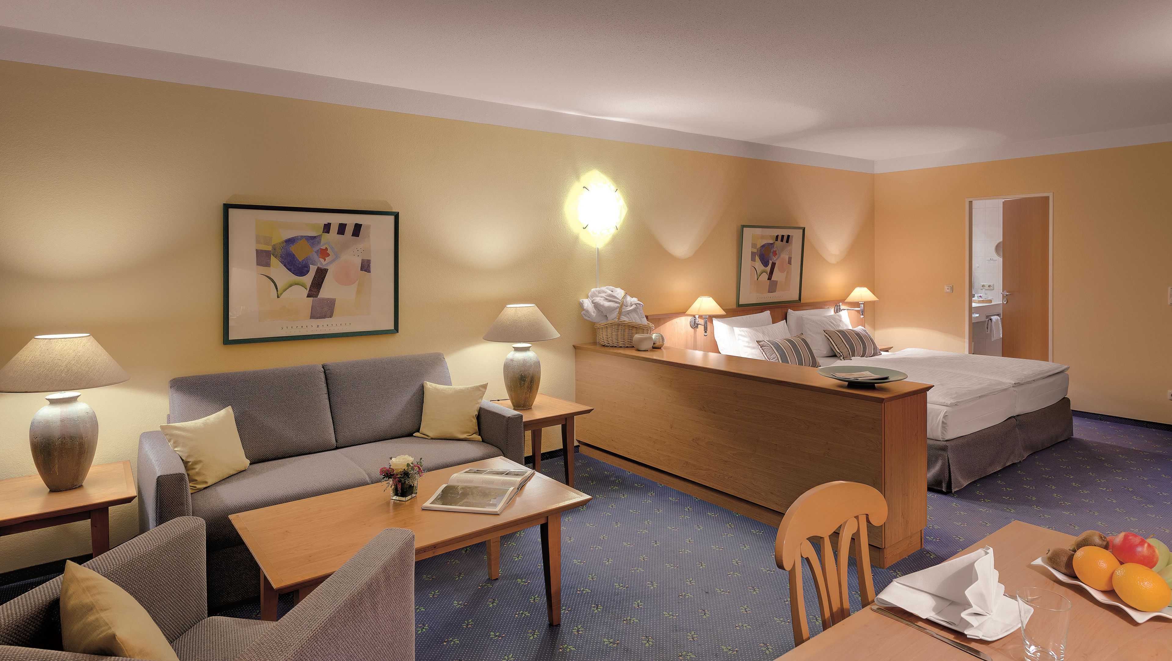 Suite, 1 Double Bed, Kitchenette (Cozy Sitting Corner) | Premium bedding, in-room safe, desk, blackout drapes