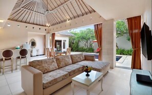 ตู้นิรภัยในห้องพัก, โต๊ะทำงาน, เตียงเสริม/เปล, Wi-Fi ฟรี