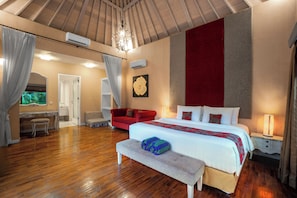 Vila, 2 quartos | 2 quartos, cofres nos quartos, escrivaninha