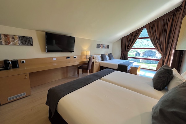 Minibar, in-room safe, desk, laptop workspace