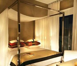 1 bedroom, minibar, in-room safe, desk