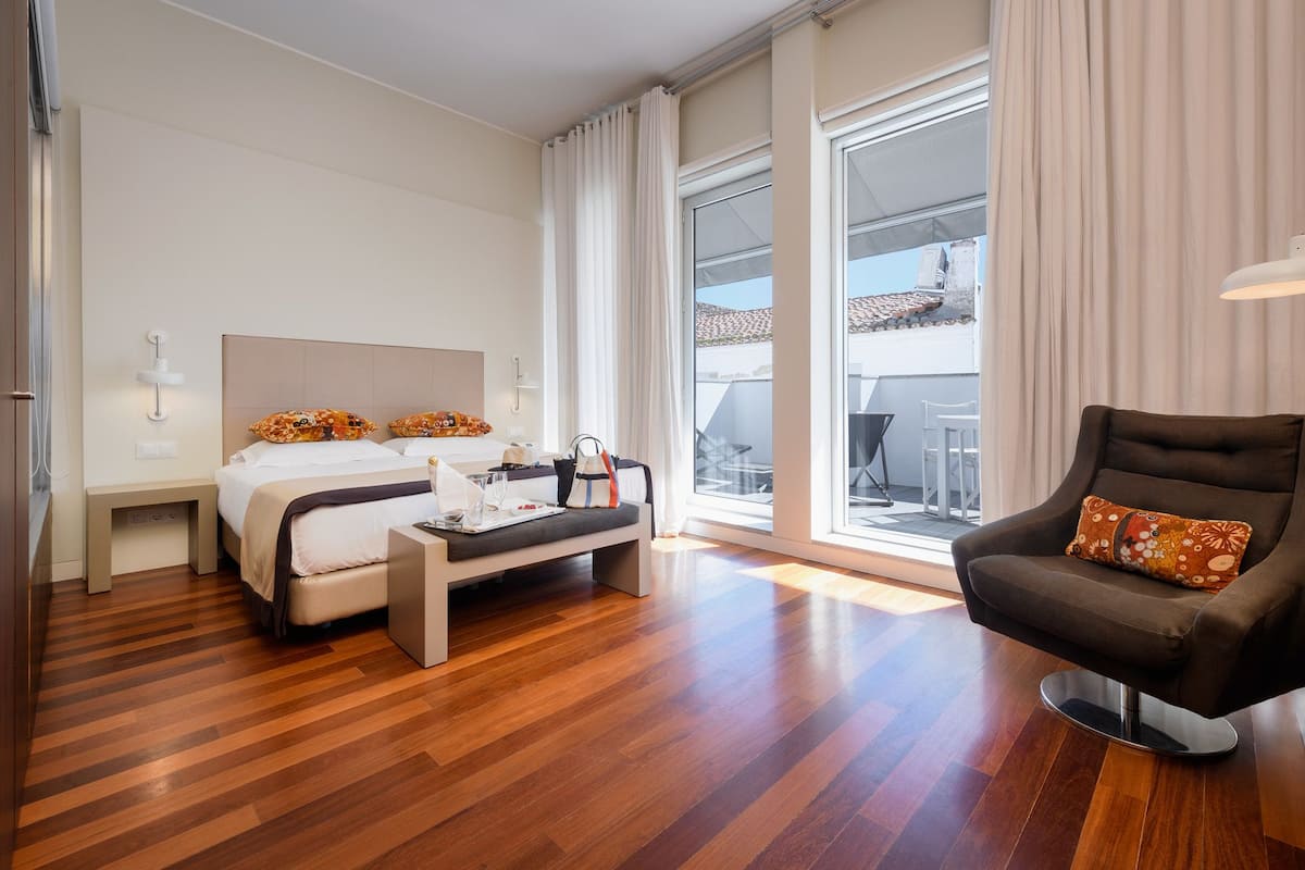 1 bedroom, minibar, in-room safe, desk