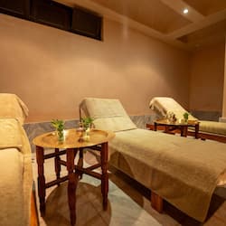 Couples treatment rooms, Turkish bath, body treatments, body wraps