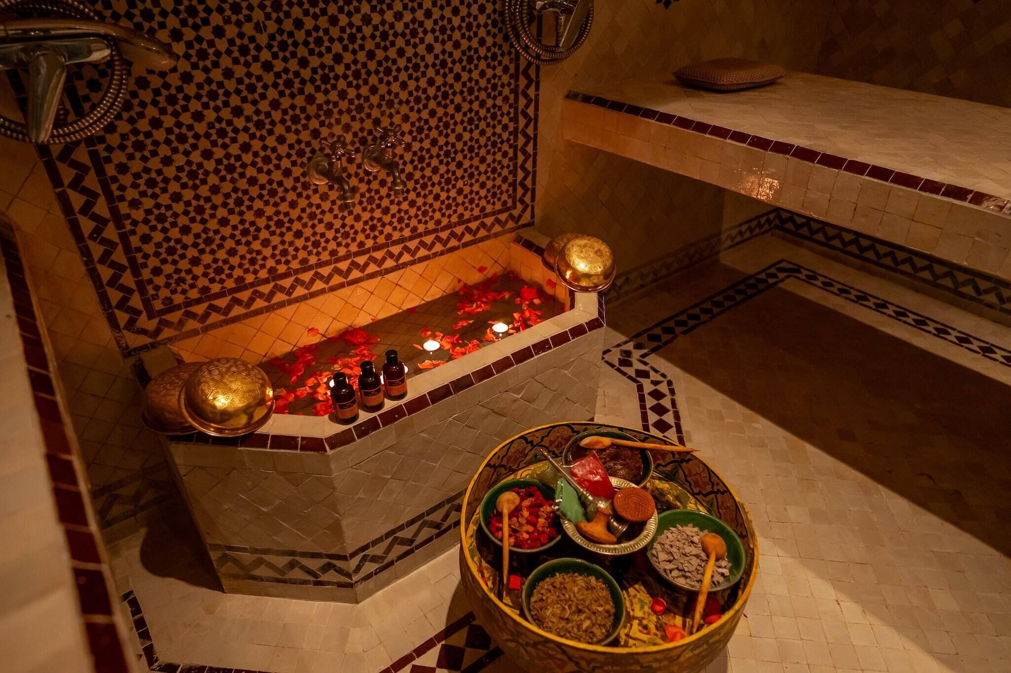 Couples treatment rooms, Turkish bath, body treatments, body wraps