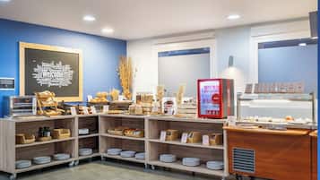 Daily buffet breakfast (EUR 16 per person)