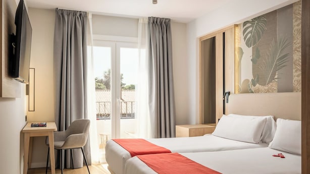 Dobbeltrom – comfort | Sengetøy av topp kvalitet, memory foam-senger og skrivebord