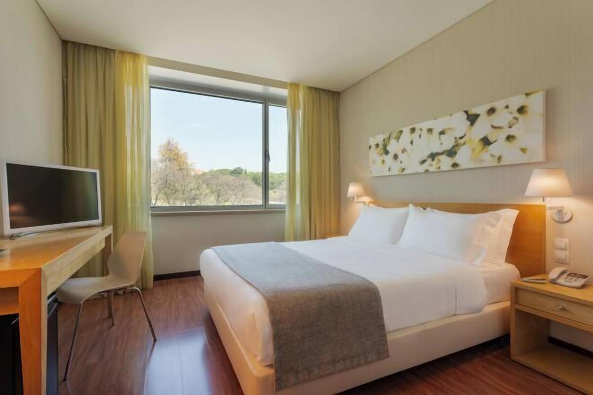 Caja fuerte, wifi gratis, ropa de cama