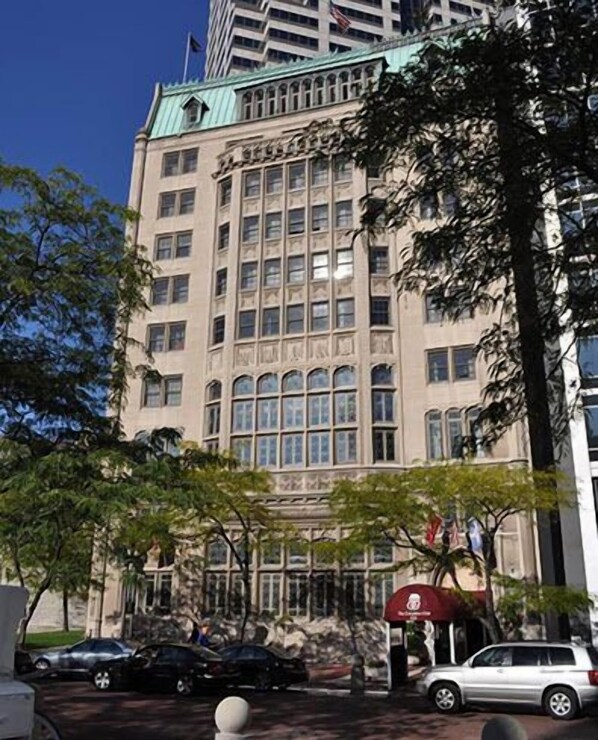 Fachada de la propiedad