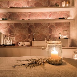 Sauna, hot tub, Turkish bath/hammam, body treatments, body wraps