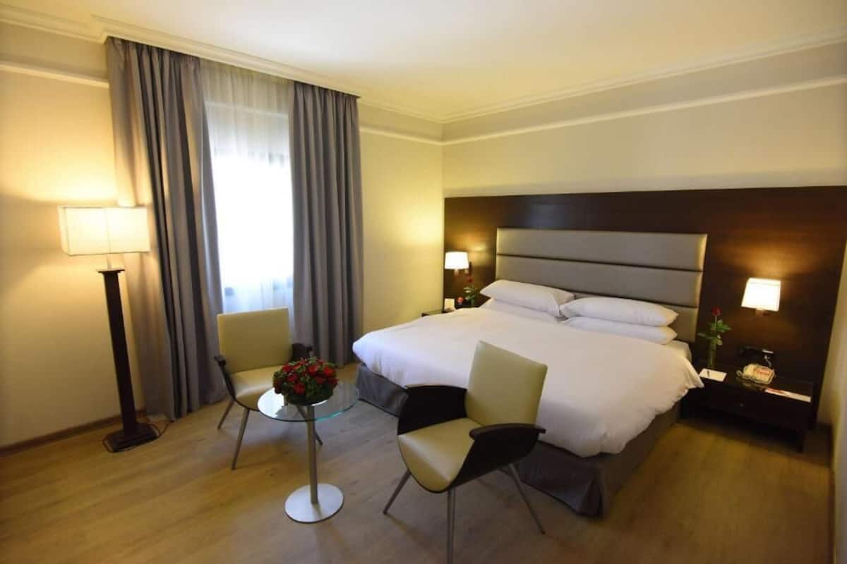 Minibar, in-room safe, desk, soundproofing