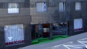 Property entrance - President Hotel (Bratislava)